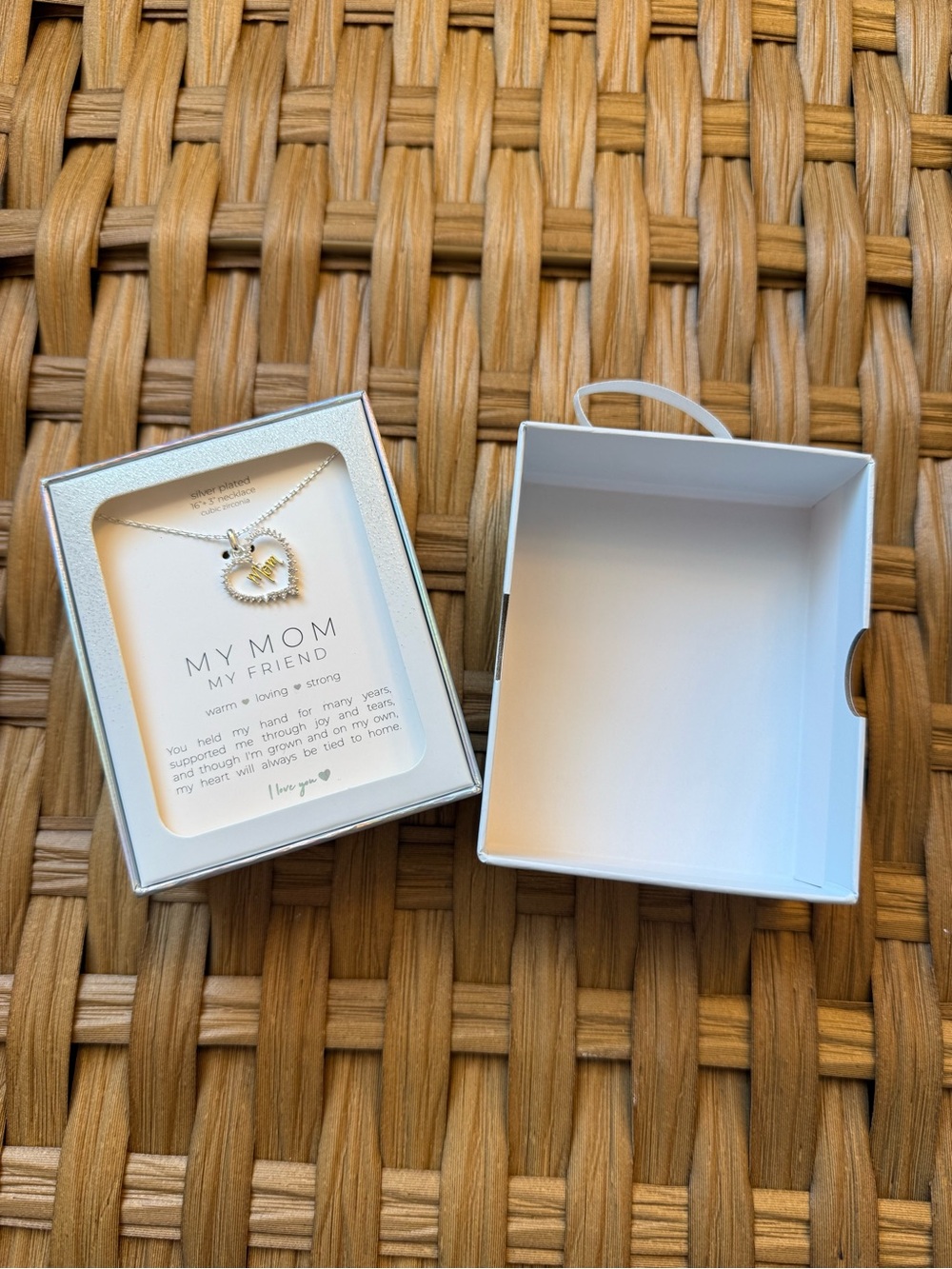 NWT My Mom My Friend Silver Plated Pendant Necklace